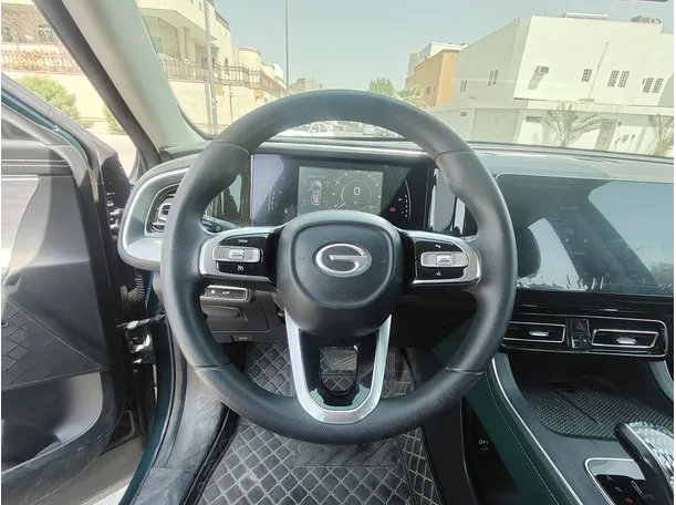 Car image 23