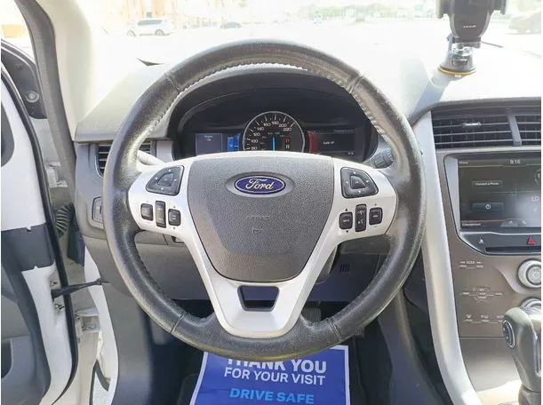 Car image 14