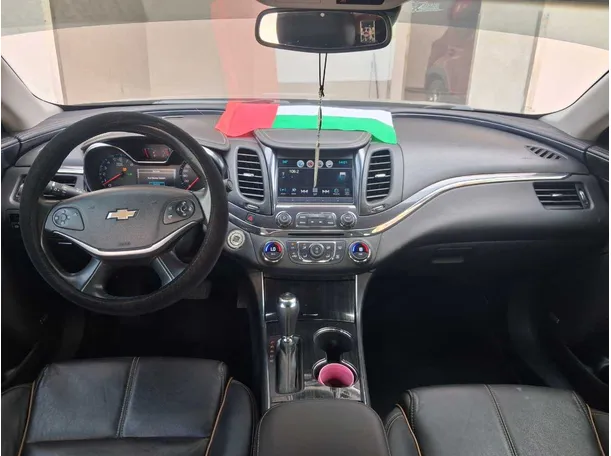 Car image 18