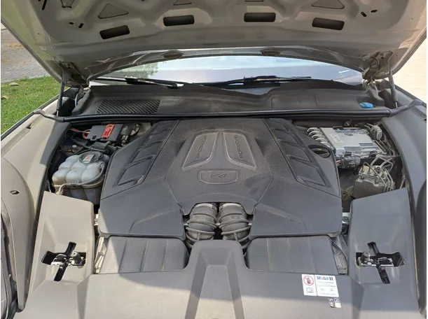 Car image 27