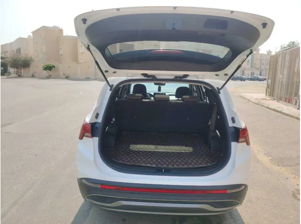 Car image 31