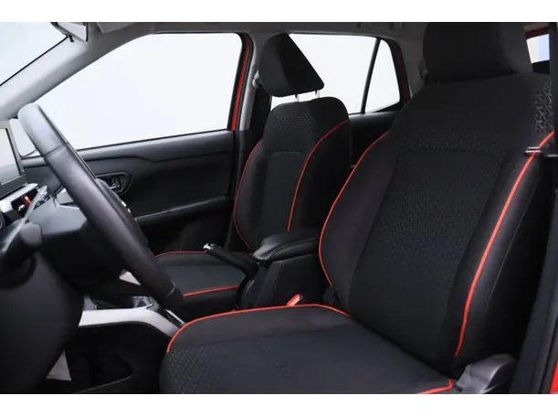 Car image 8