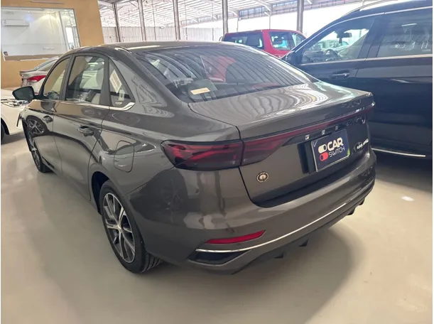 Car image 6
