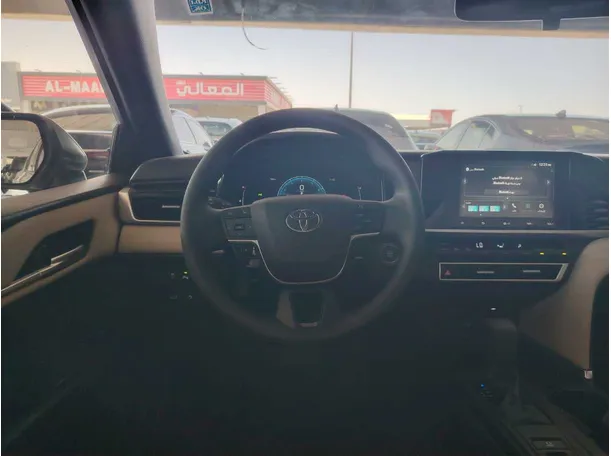 Car image 26
