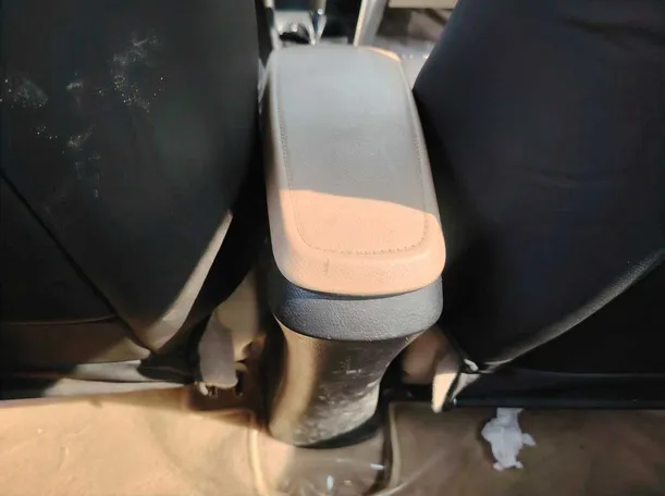 Car image 39
