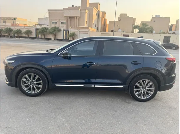 Car image 8