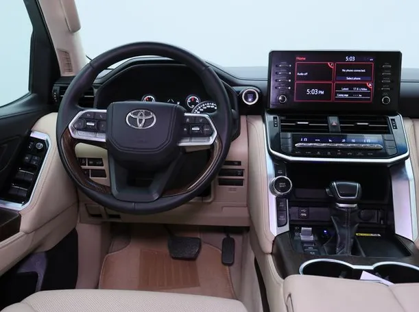 Car image 15