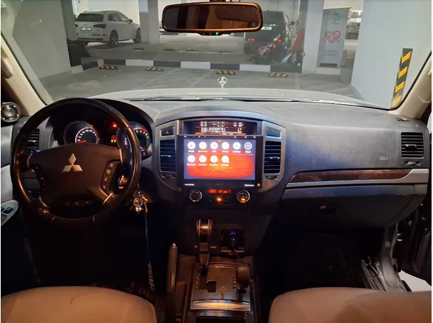 Car image 17