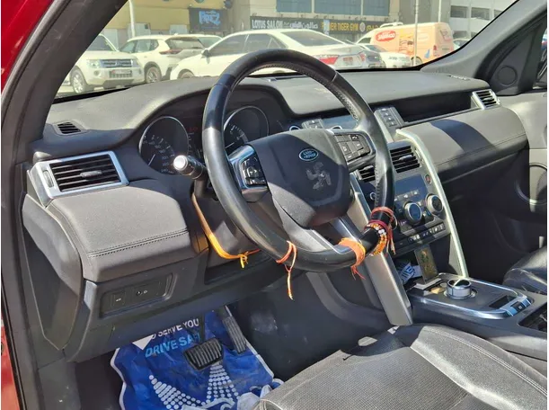 Car image 11