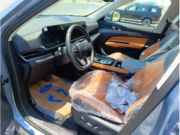 Car image 13