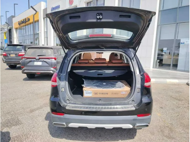 Car image 27