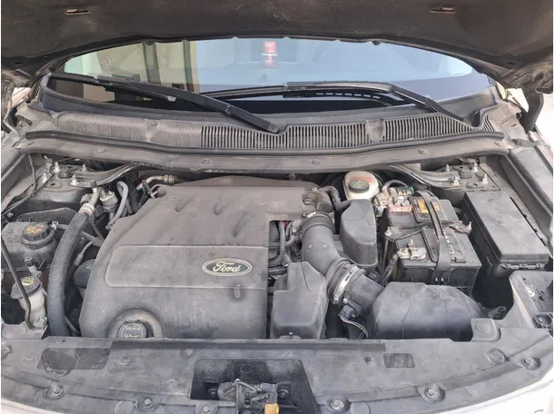 Car image 12