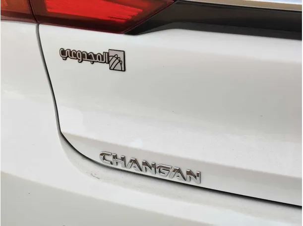 Car image 26