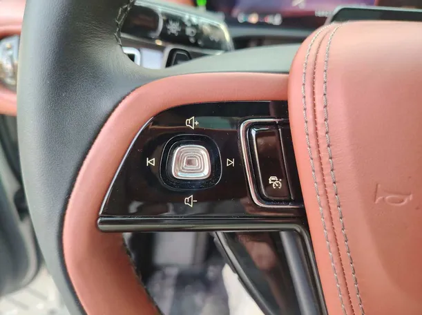Car image 44
