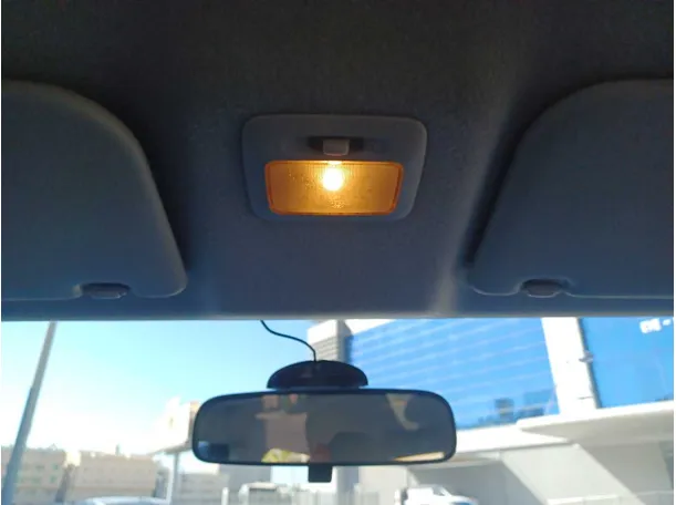 Car image 20