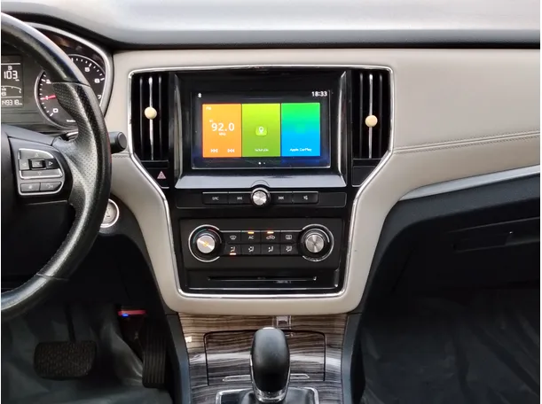 Car image 19