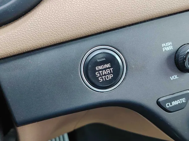 Car image 29