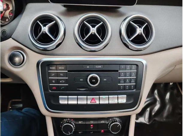 Car image 24