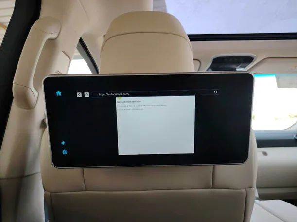 Car image 32