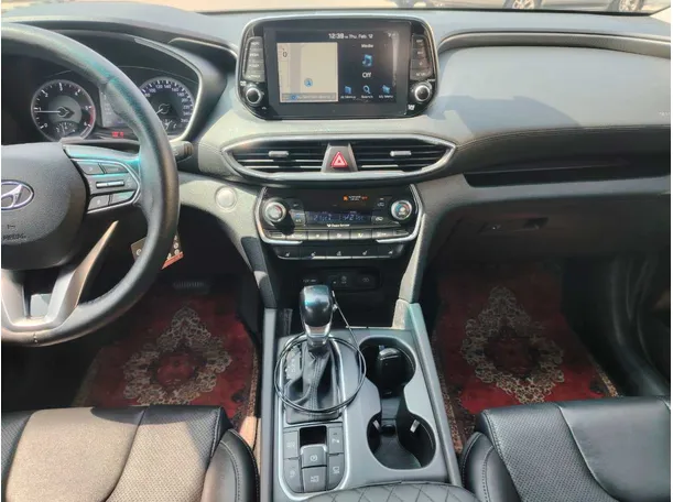 Car image 18