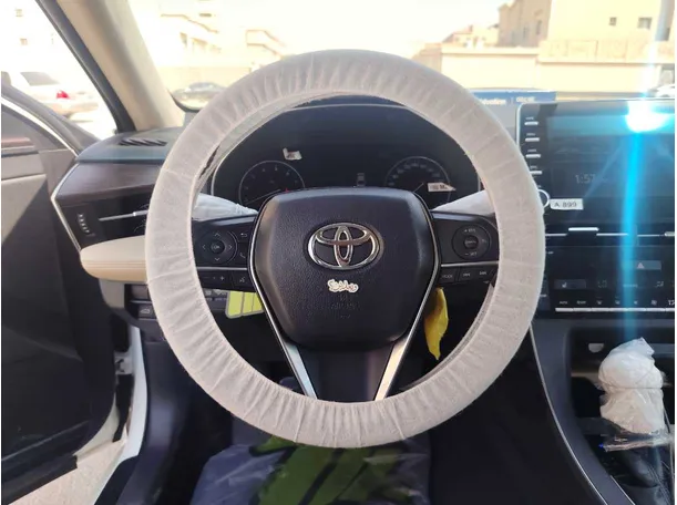 Car image 23