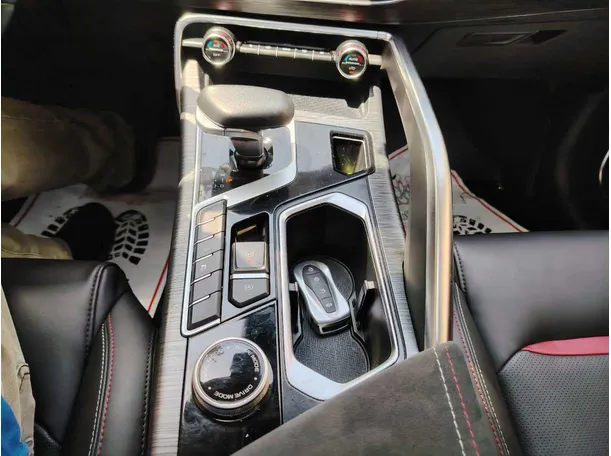 Car image 22