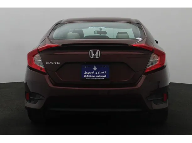 Car image 12