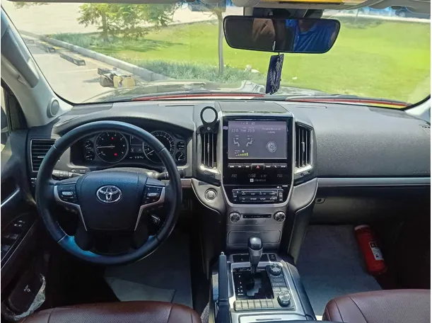 Car image 22