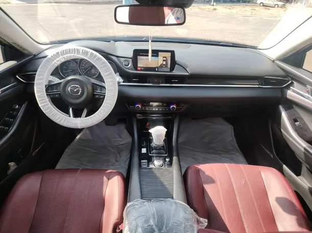 Car image 20