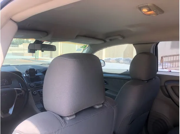 Car image 13
