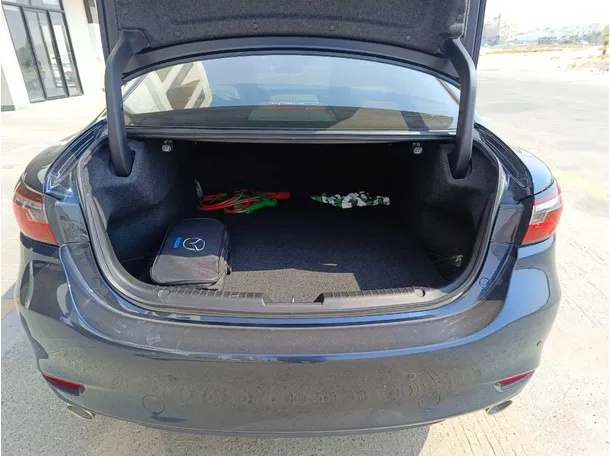 Car image 31