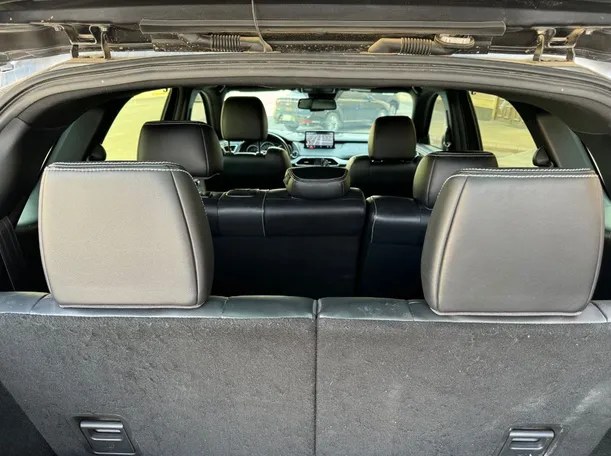 Car image 23