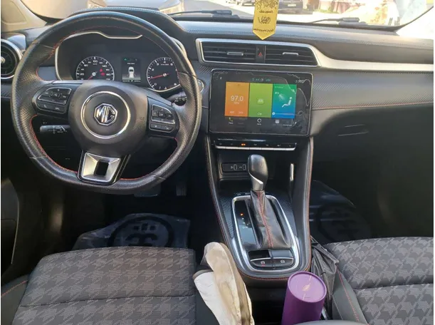 Car image 17