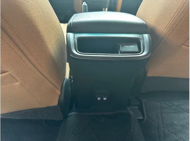 Car image 27