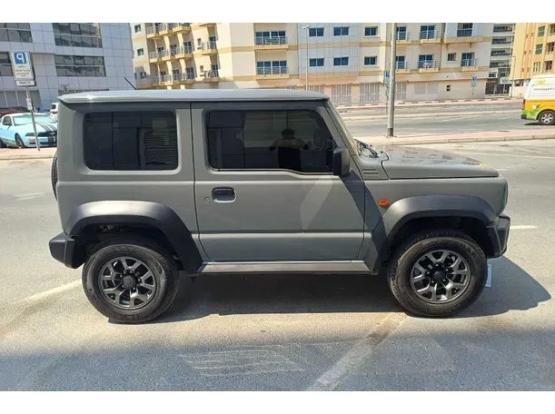 Car image 8