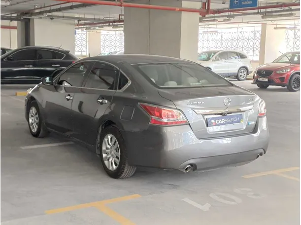 Car image 7