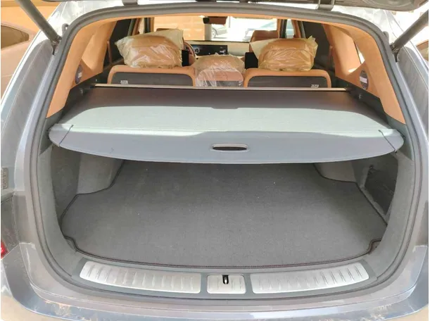 Car image 28