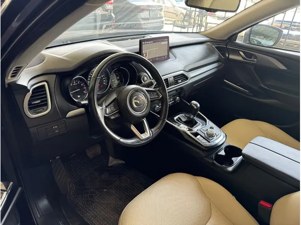 Car image 7