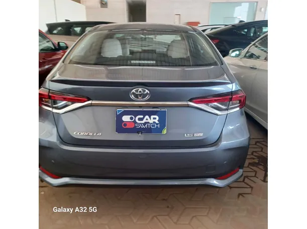 Car image 6