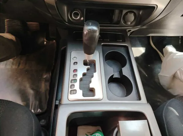 Car image 25