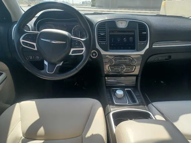 Car image 16