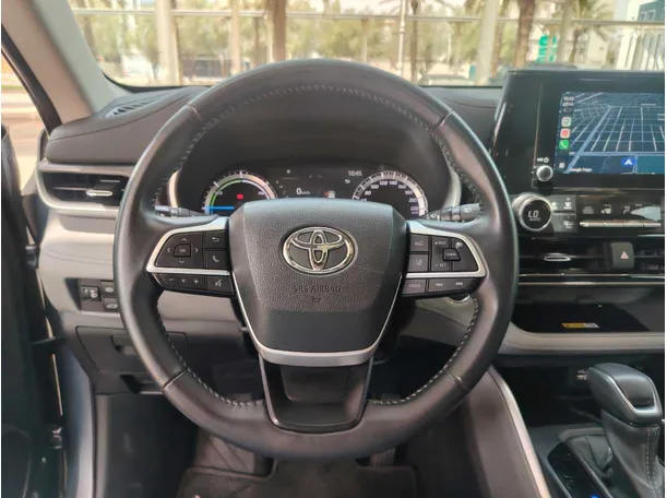 Car image 23