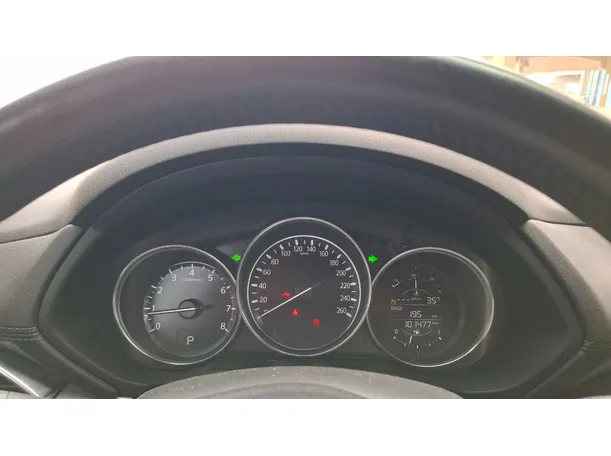 Car image 18