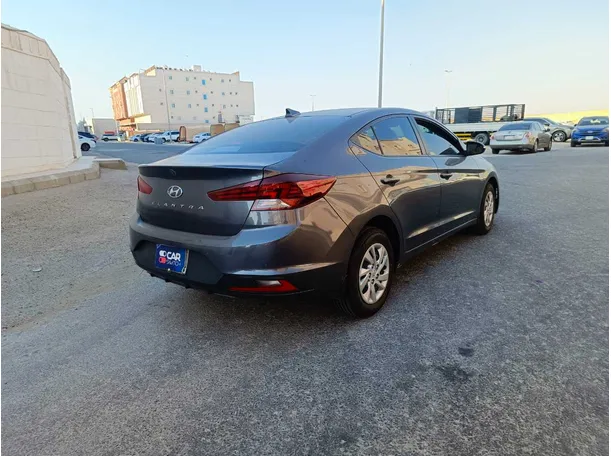 Car image 5