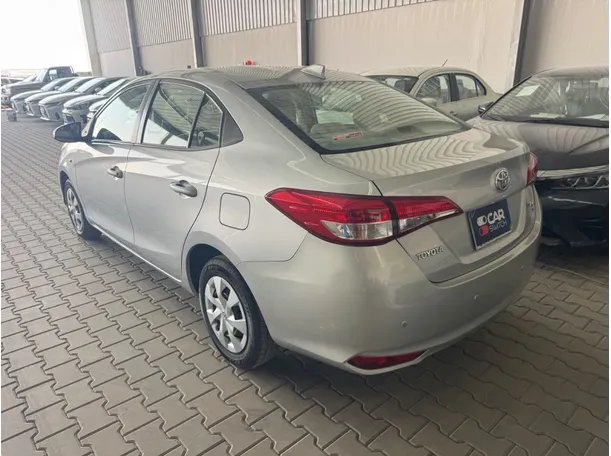 Car image 7