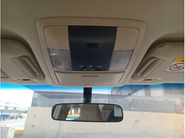 Car image 23