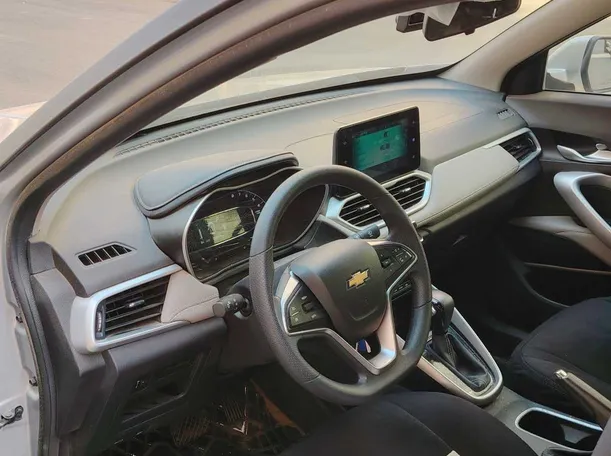 Car image 13