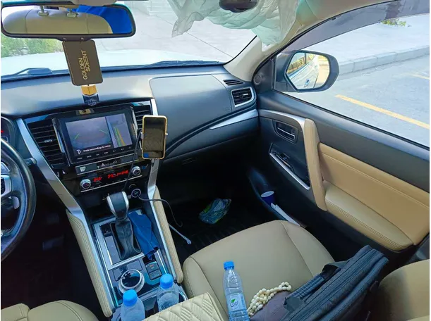 Car image 23