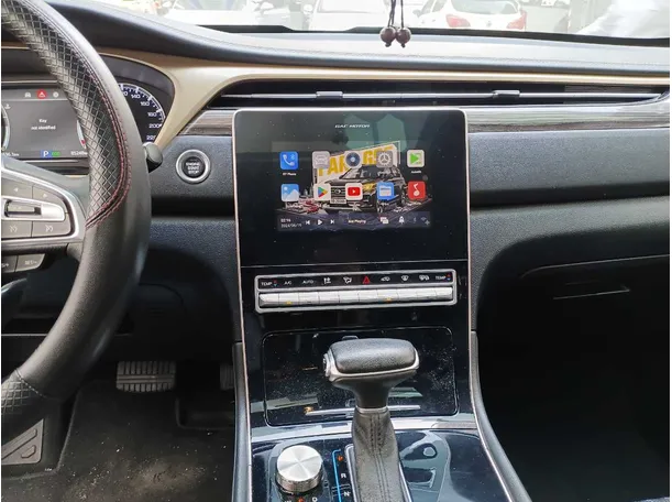 Car image 16