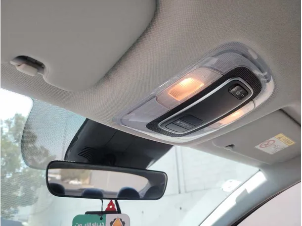 Car image 29